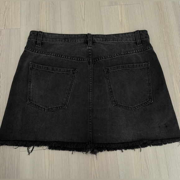 Free People We The Free Zip It Up Black Denim Skirt Size 31 - Picture 7 of 10